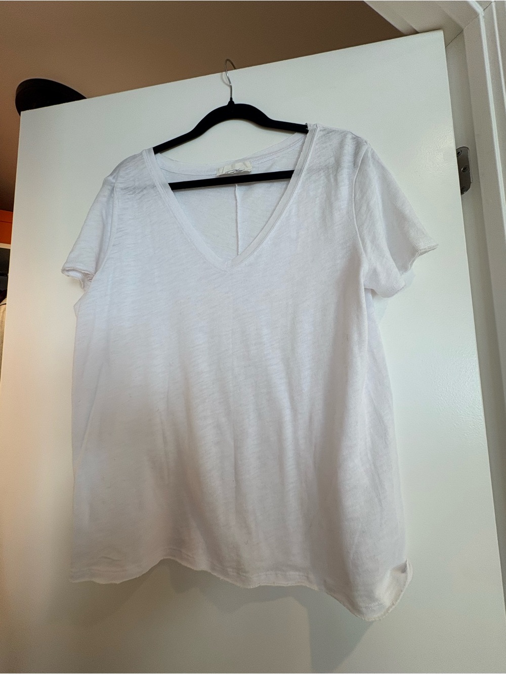 American Vintage White V-Neck Short Sleeve Tee